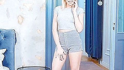 Rebeka black looks stunning while using her hands in vr porn