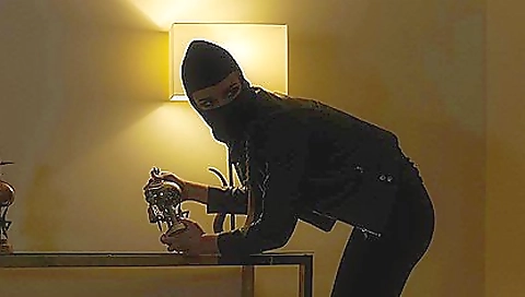 Sexy robber in virgin porn with the ass of isles cry-crystal