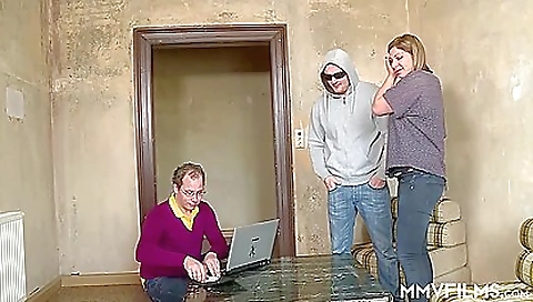 Two girls are fucking and sucking one another in this double threeway