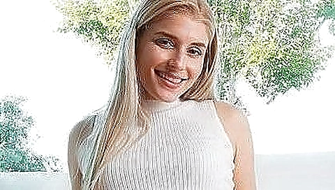 Nikki peach is getting her cum inside in her throat 01