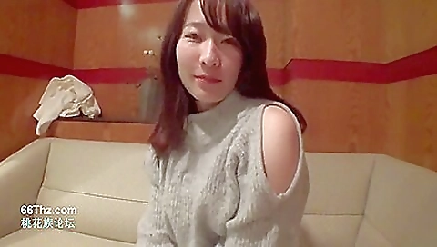 Asian babe gets rammed by a huge dildo and creampie